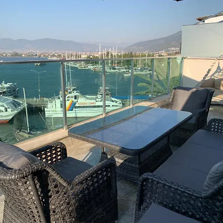 ホテル Exclusive Terrace At Marina 4*